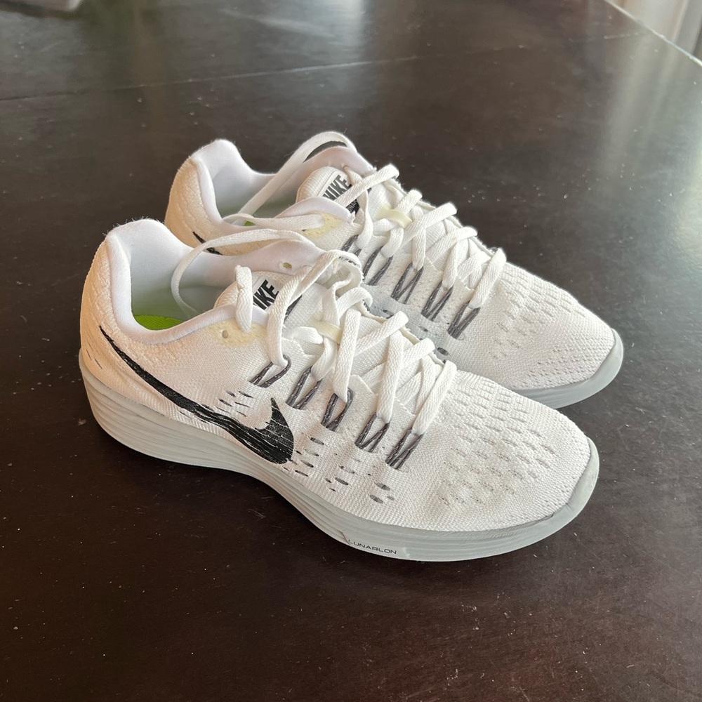 Nike Women’s white sneakers